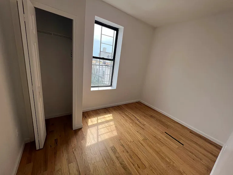 1496 Bushwick Avenue - Photo 8