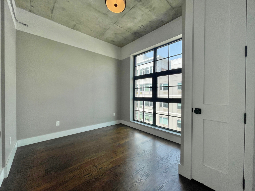 187 Kent Avenue - Photo 5