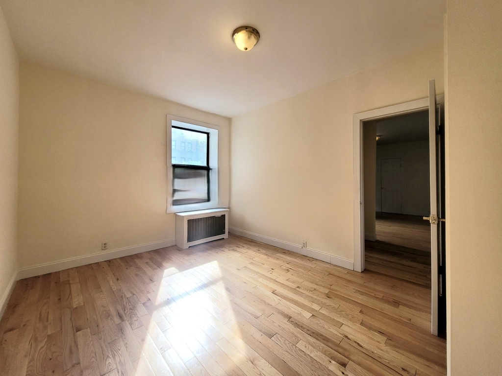 West 204th Street - Photo 4