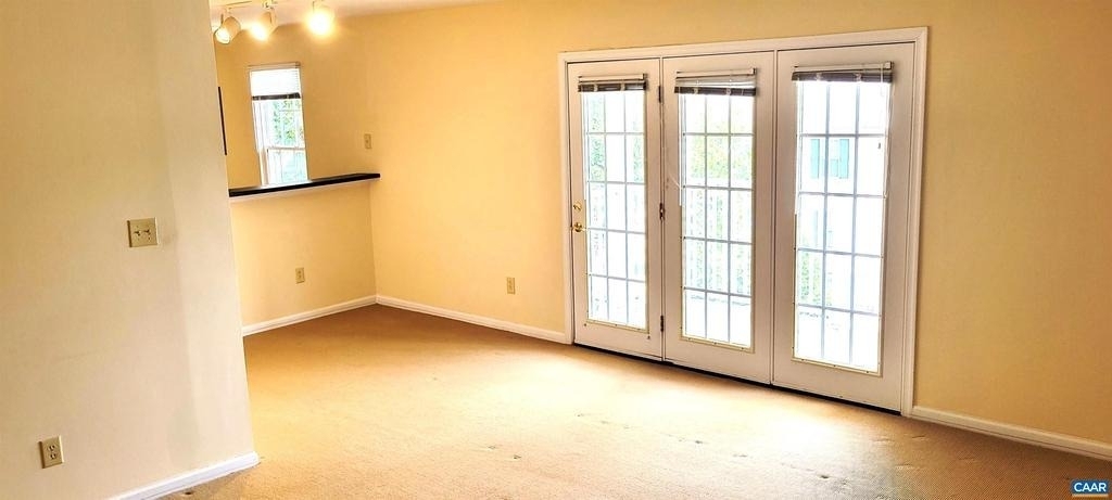 1356 Villa Way - Photo 5