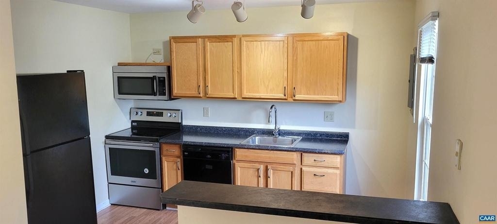 1356 Villa Way - Photo 1