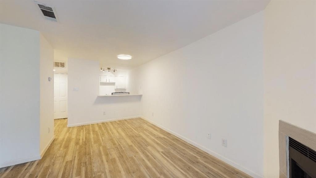 4717 Columbia Ave - Photo 2