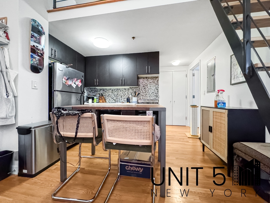 342 Eldert Street - Photo 4