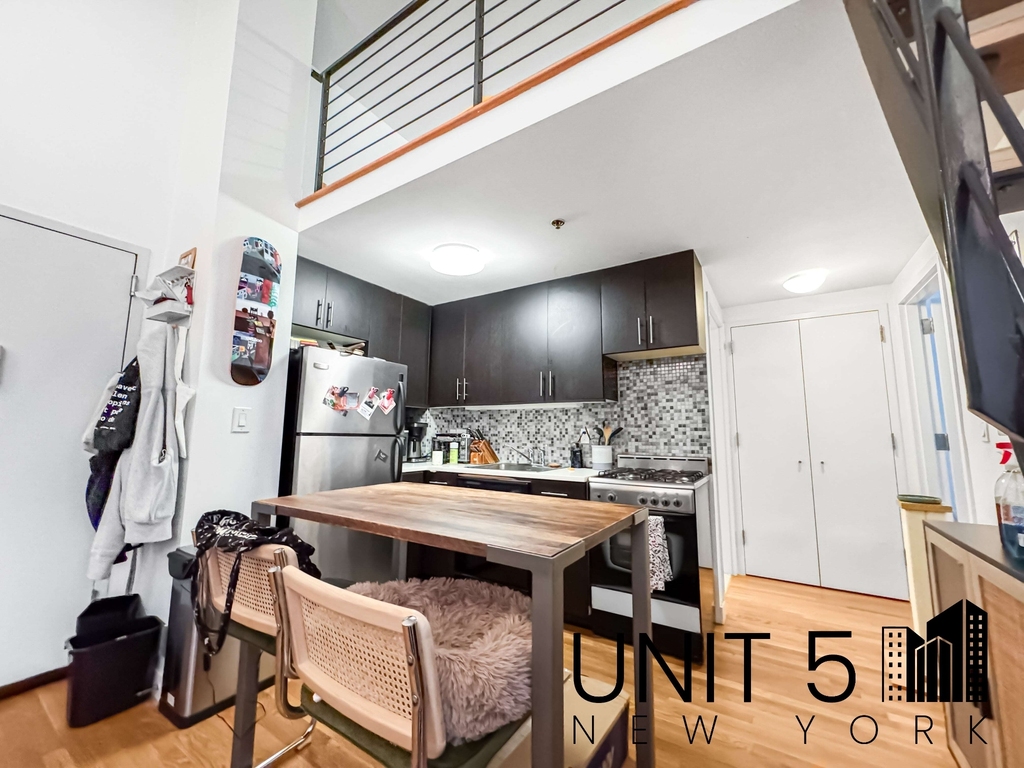 342 Eldert Street - Photo 5