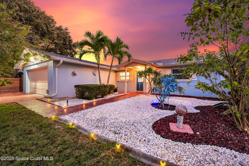 363 Harbor Drive - Photo 0