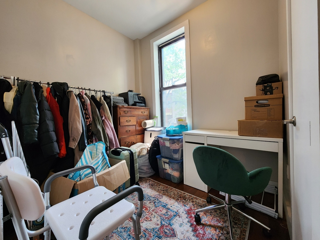 143 Cornelia Street - Photo 10