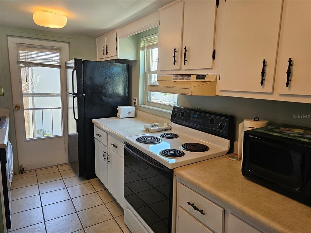7701 Starkey Road - Photo 7