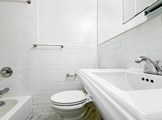 344 east 55th street - Photo 5