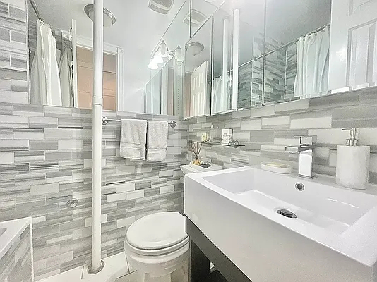 334 East 6th Street - Photo 0