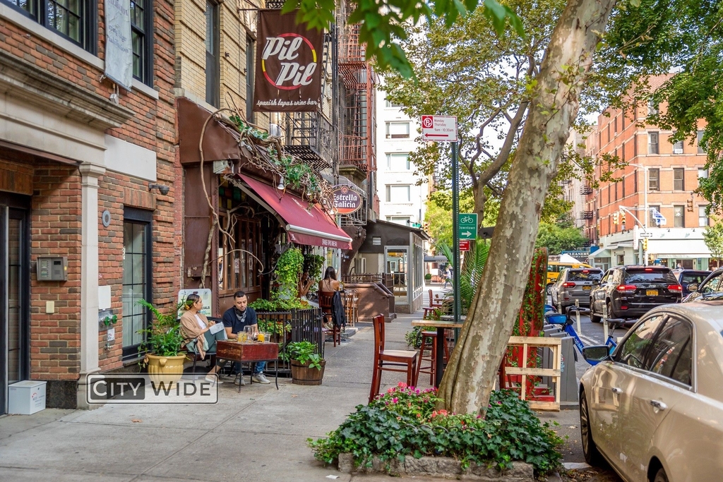 216 East 85th Street - Photo 4
