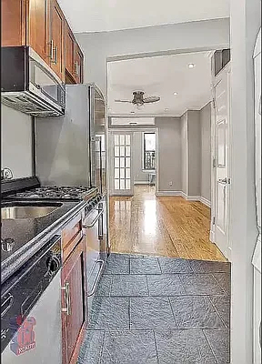 279 East 10th Street - Photo 3