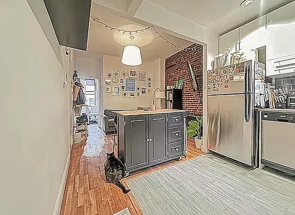 452 East 84th Street - Photo 2