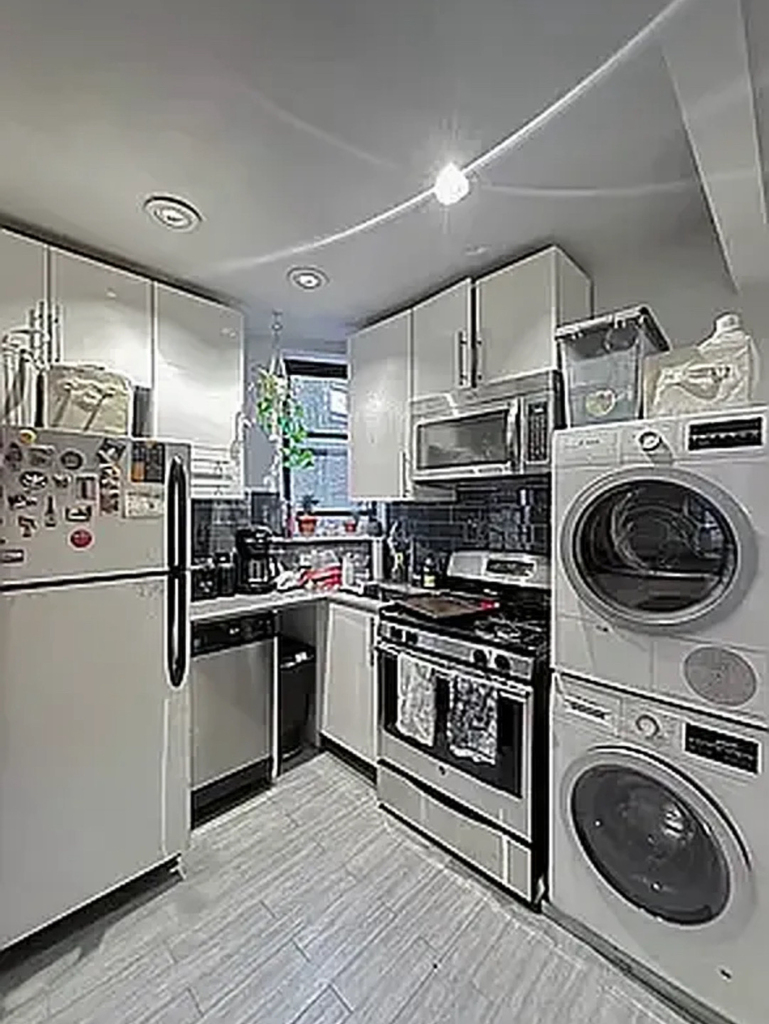 452 East 84th Street - Photo 3