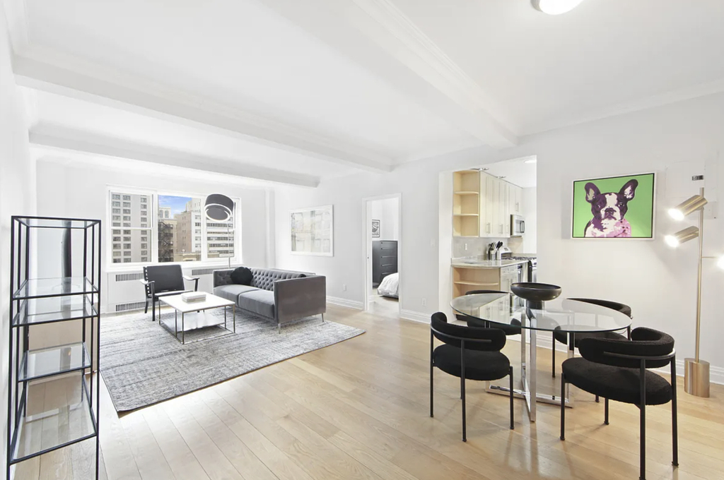 Park Avenue - Photo 0