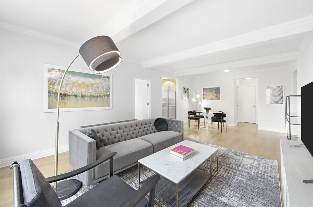 Park Avenue - Photo 1