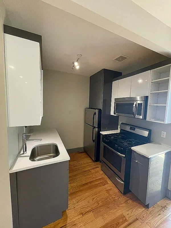 337 Melrose Street - Photo 11