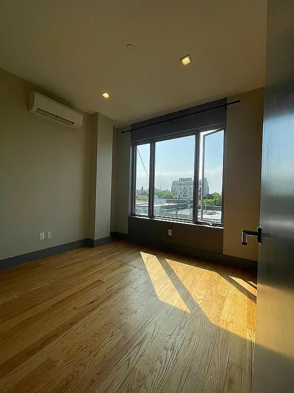 337 Melrose Street - Photo 1