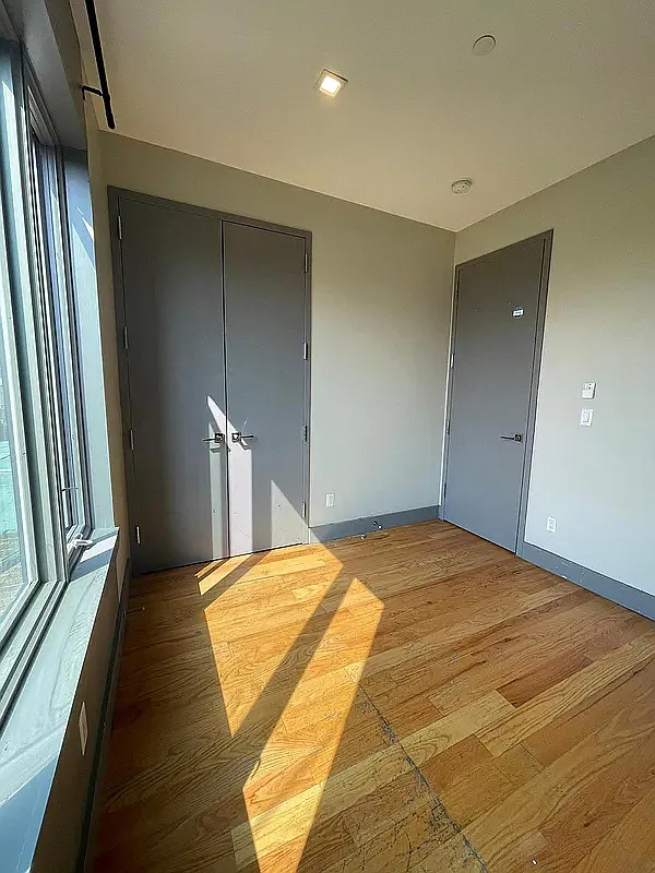 337 Melrose Street - Photo 9