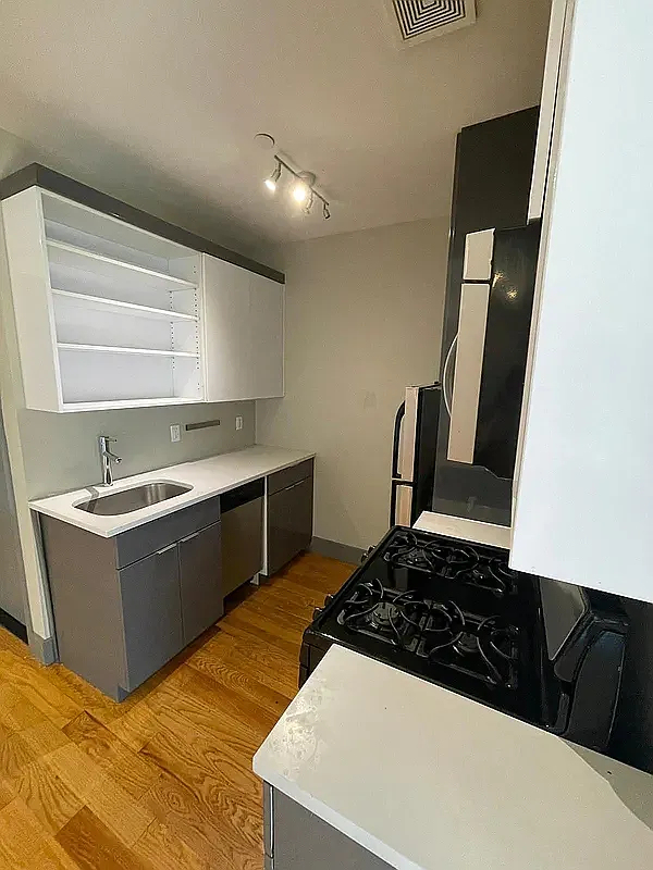 337 Melrose Street - Photo 12
