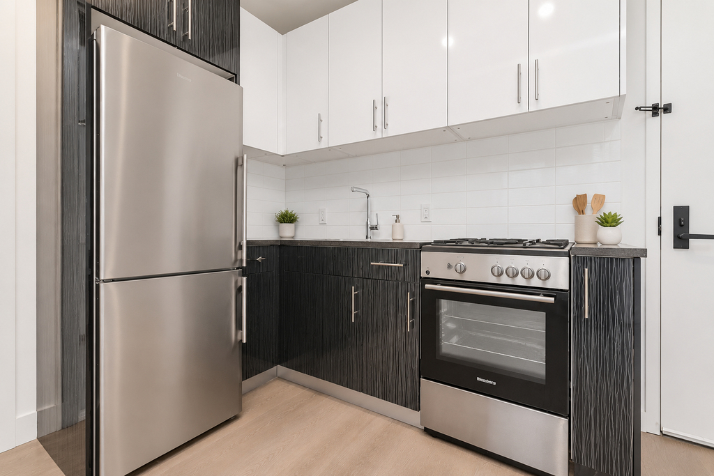 824 Lexington Avenue - Photo 0