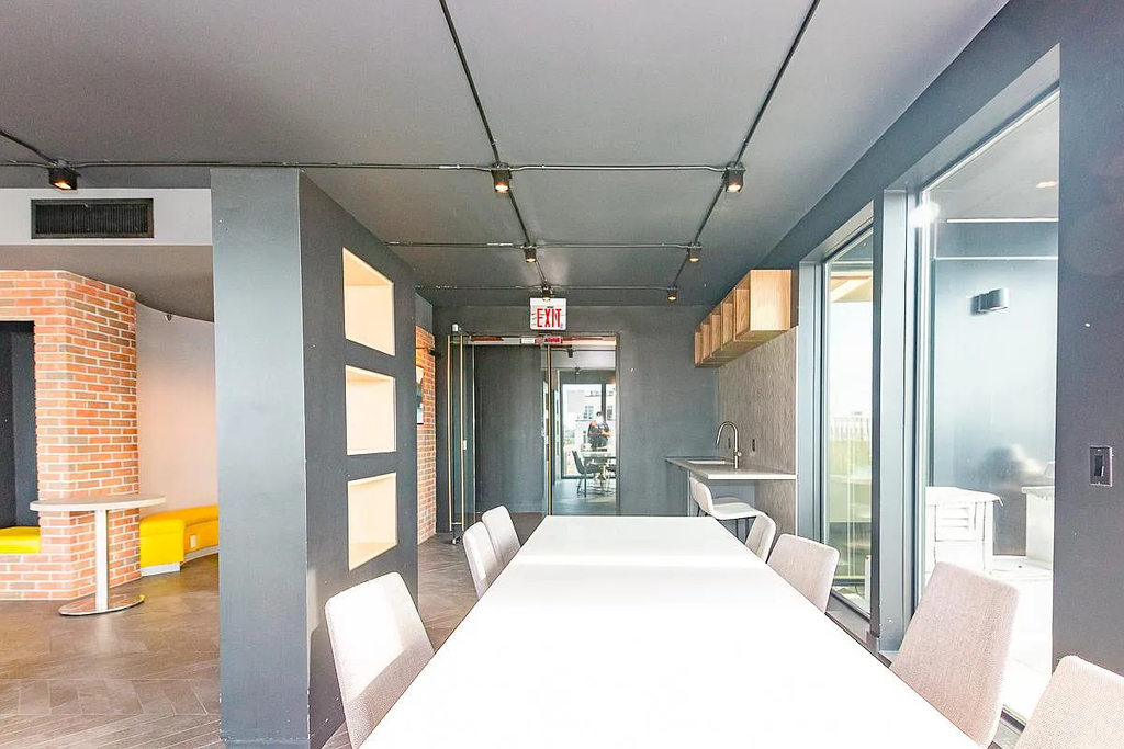 824 Lexington Avenue - Photo 9