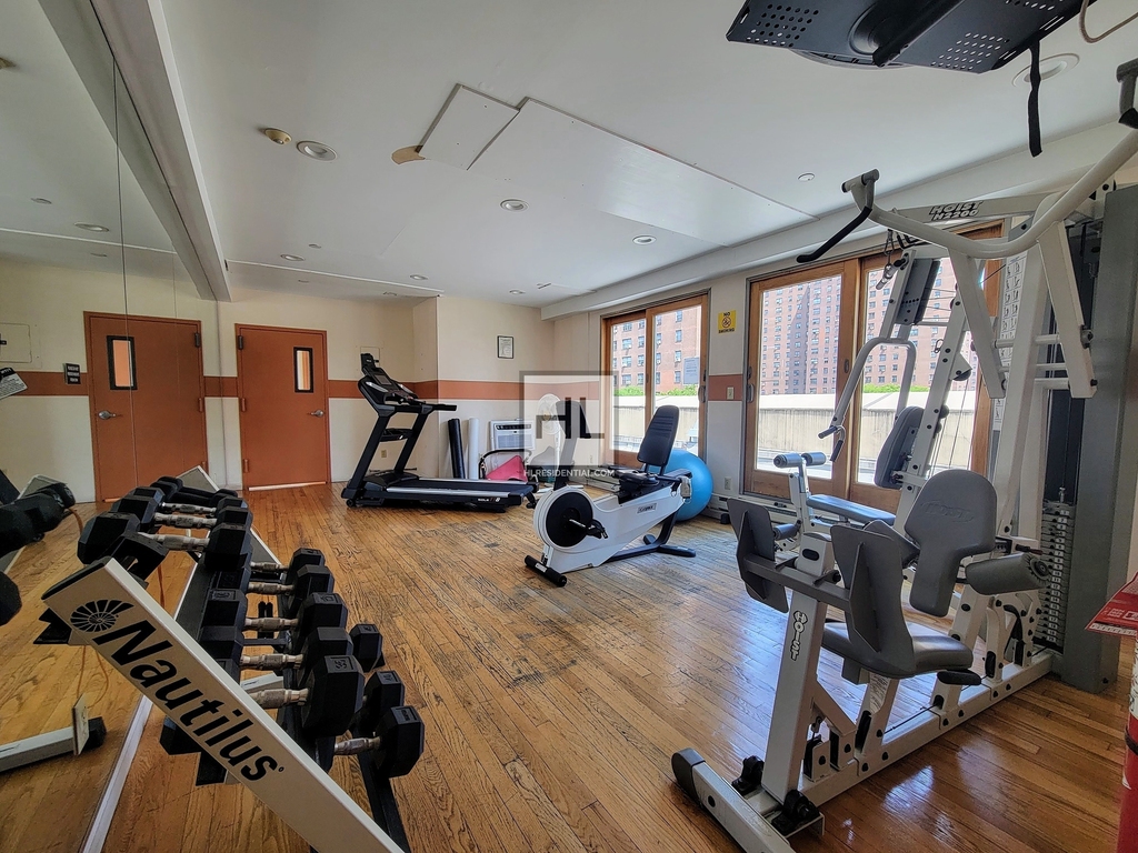 1630 Madison Avenue - Photo 5