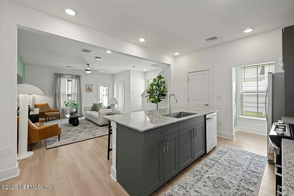 3730 Dupont Avenue - Photo 22