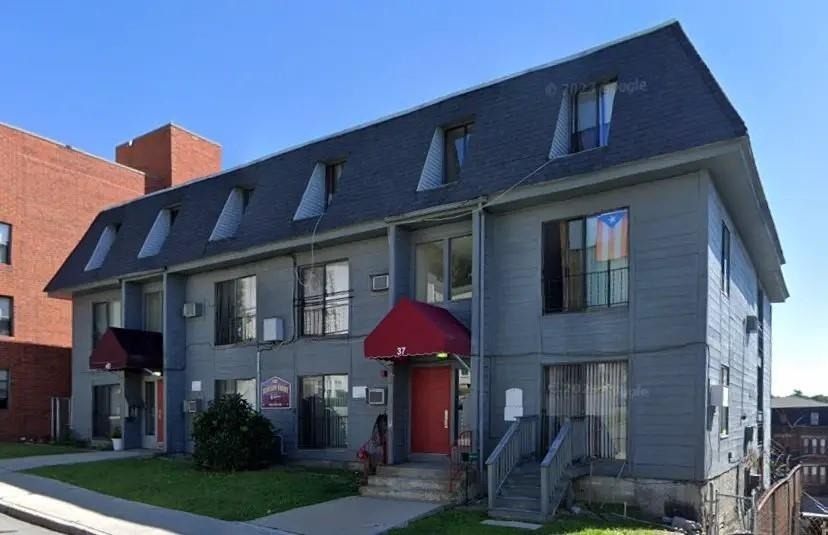 37 Blossom St - Photo 1