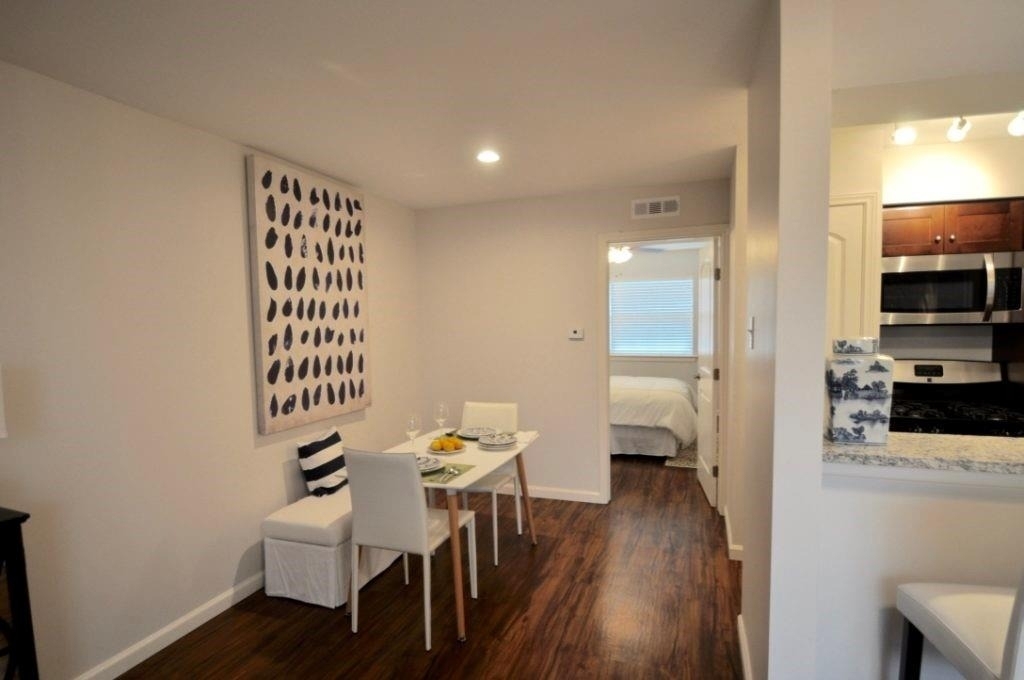 4903-4911 Junius St - Photo 8