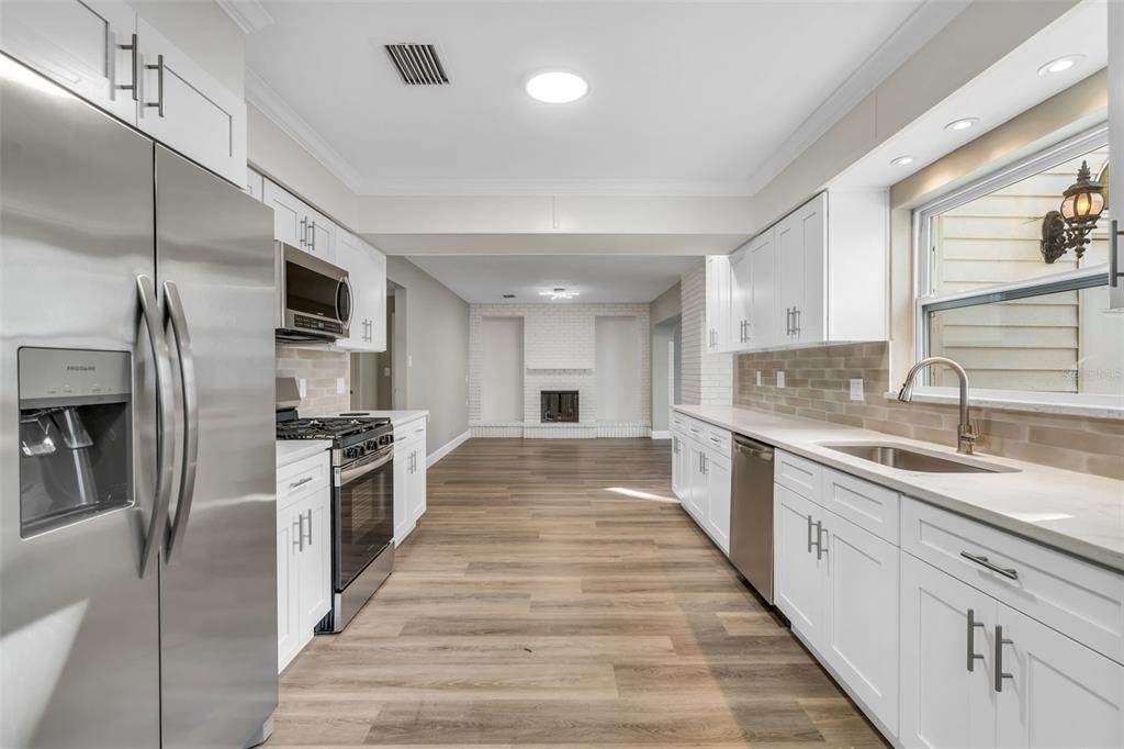216 S Shore Crest Drive - Photo 6
