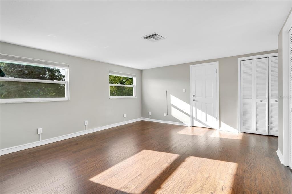 216 S Shore Crest Drive - Photo 15