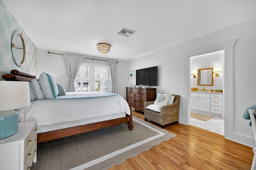 235 10th Avenue Ne - Photo 20