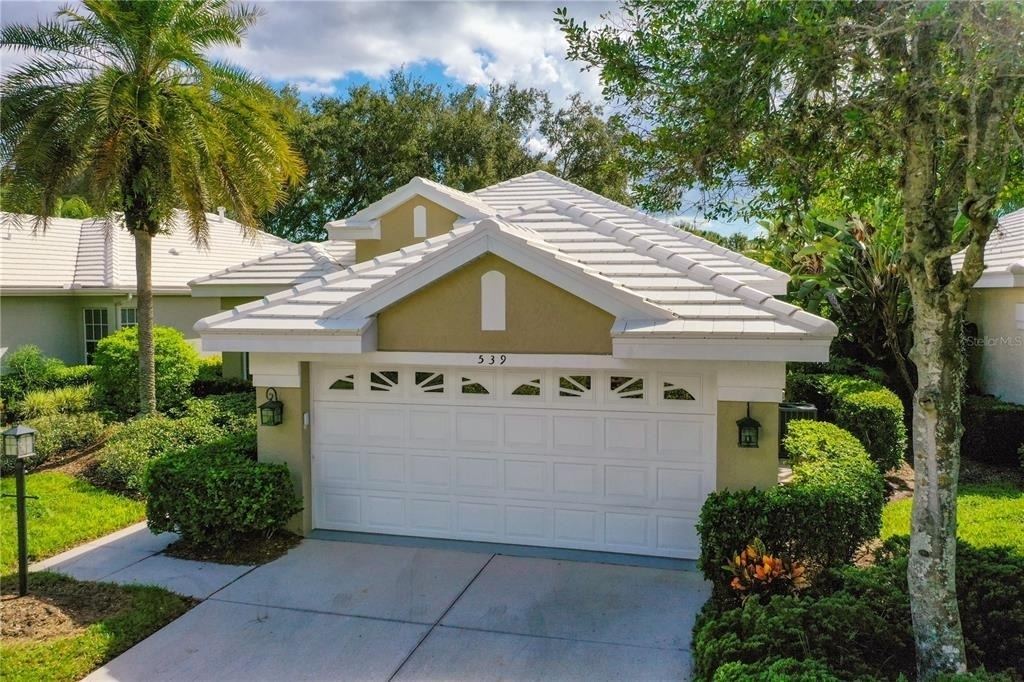 539 Fallbrook Drive - Photo 1