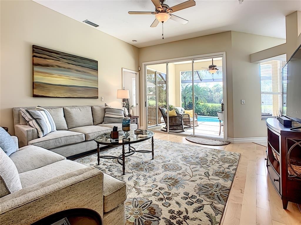 539 Fallbrook Drive - Photo 9