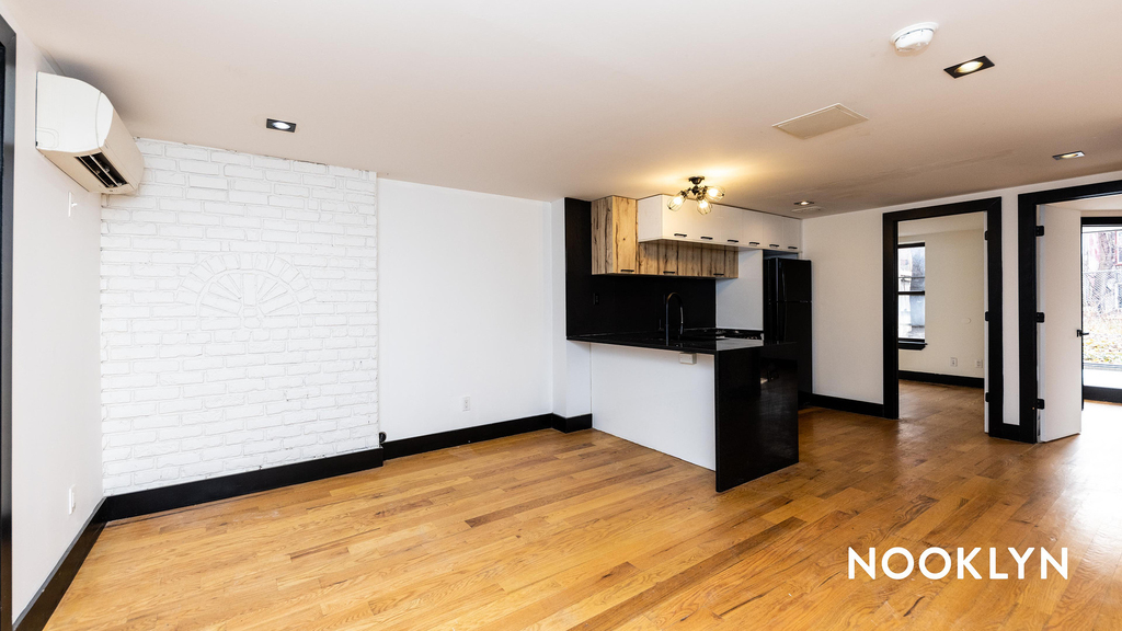 298 Gates Avenue - Photo 14