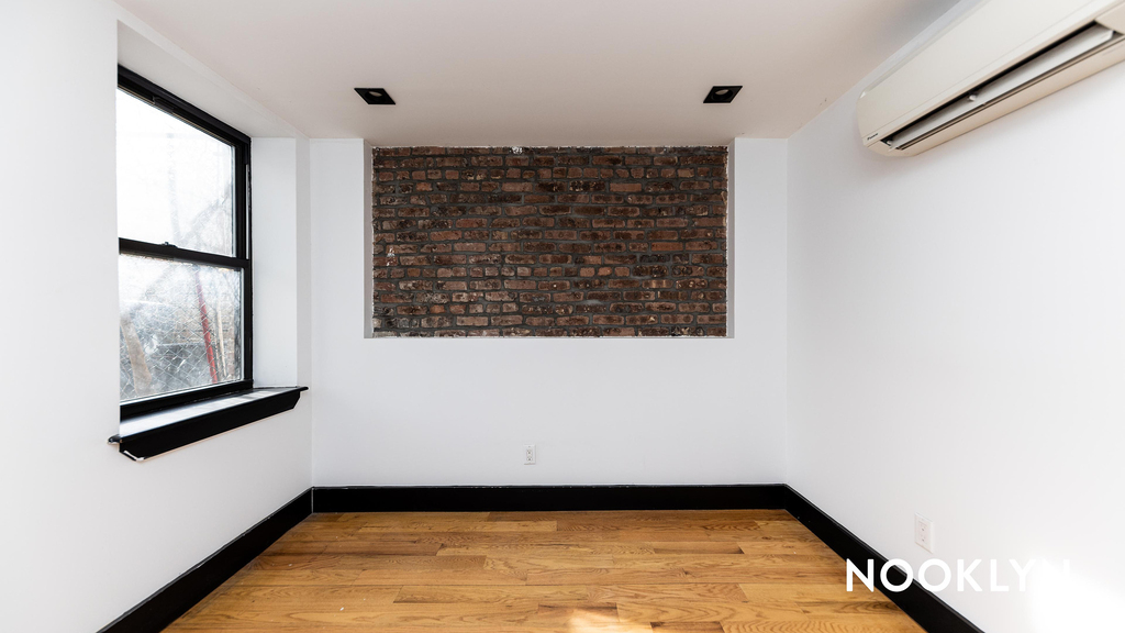 298 Gates Avenue - Photo 9