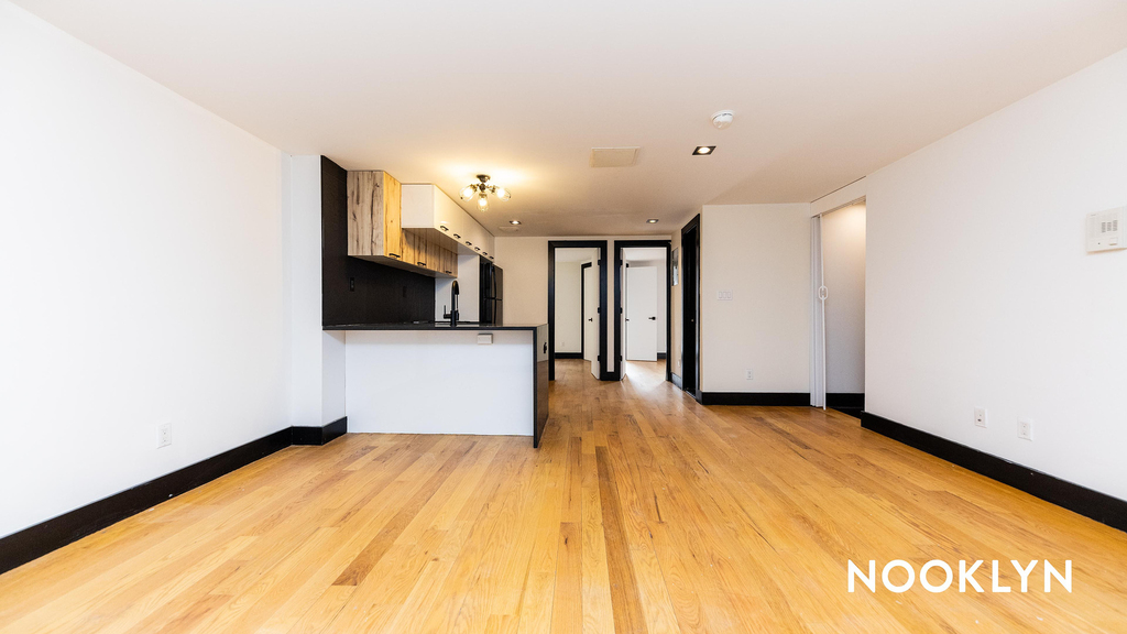 298 Gates Avenue - Photo 17