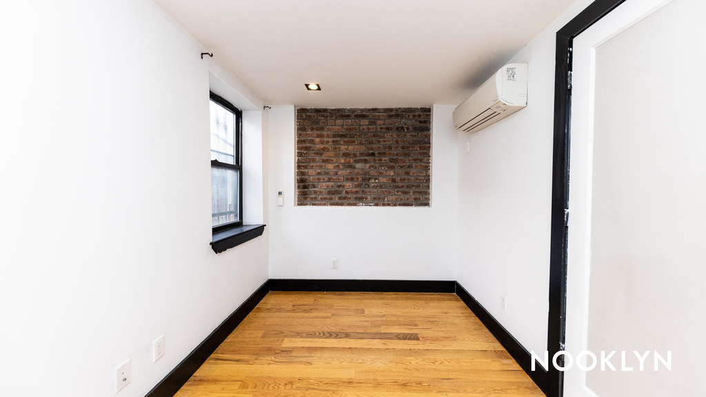298 Gates Avenue - Photo 18