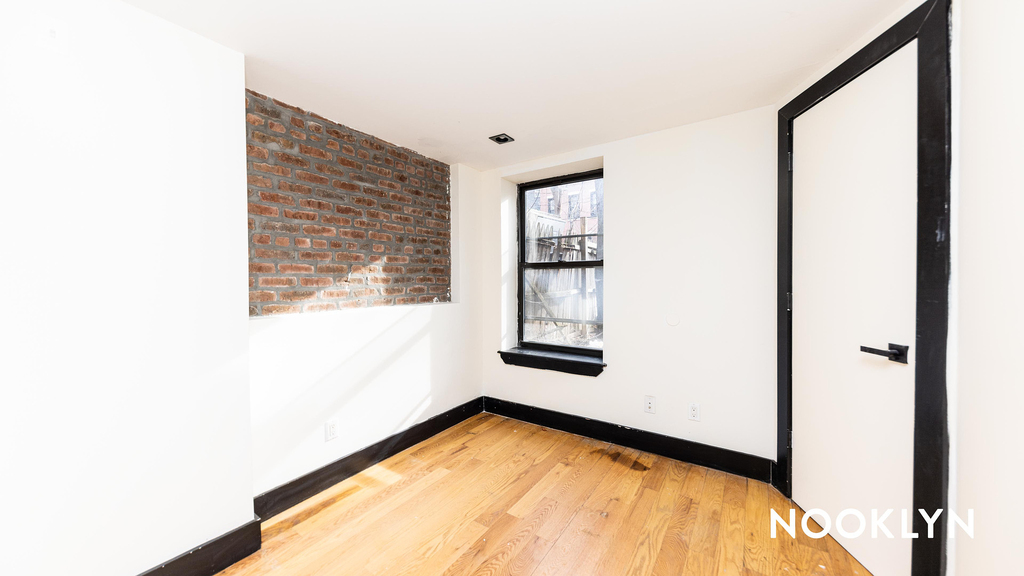 298 Gates Avenue - Photo 8