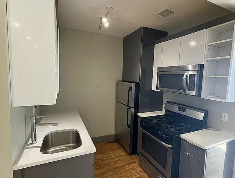 melrose street/wilson ave - Photo 1