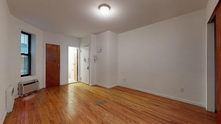  East 90th Street - Photo 2