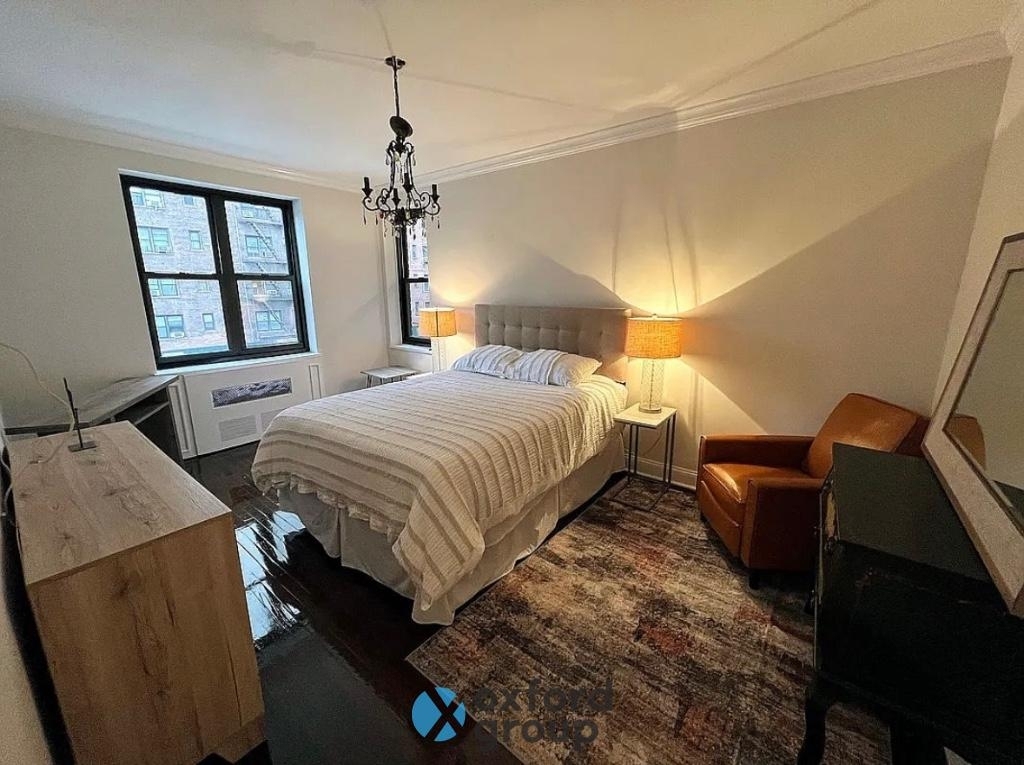 East 37th Street - Photo 5