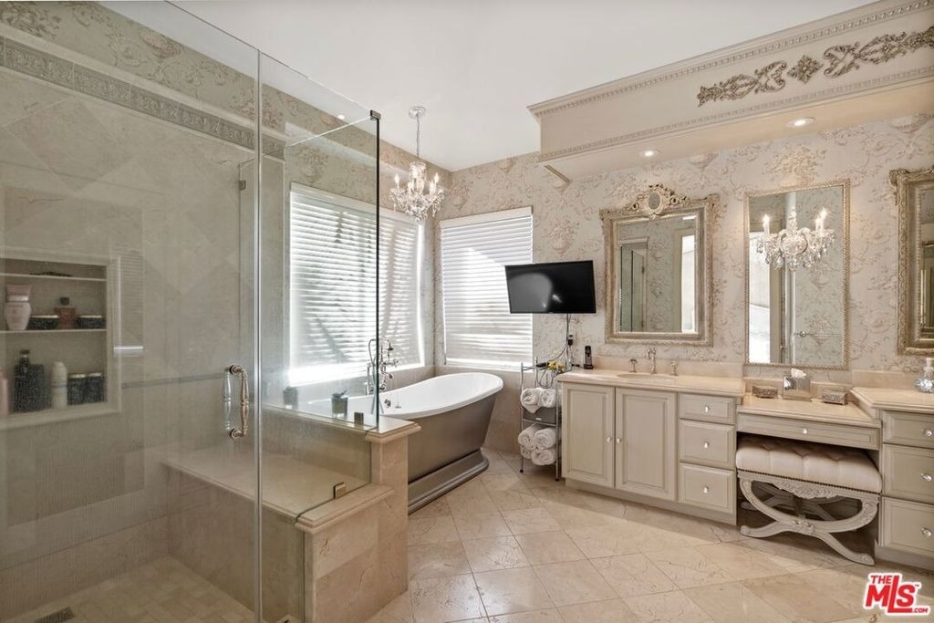 3900 Hilton Head Way - Photo 9