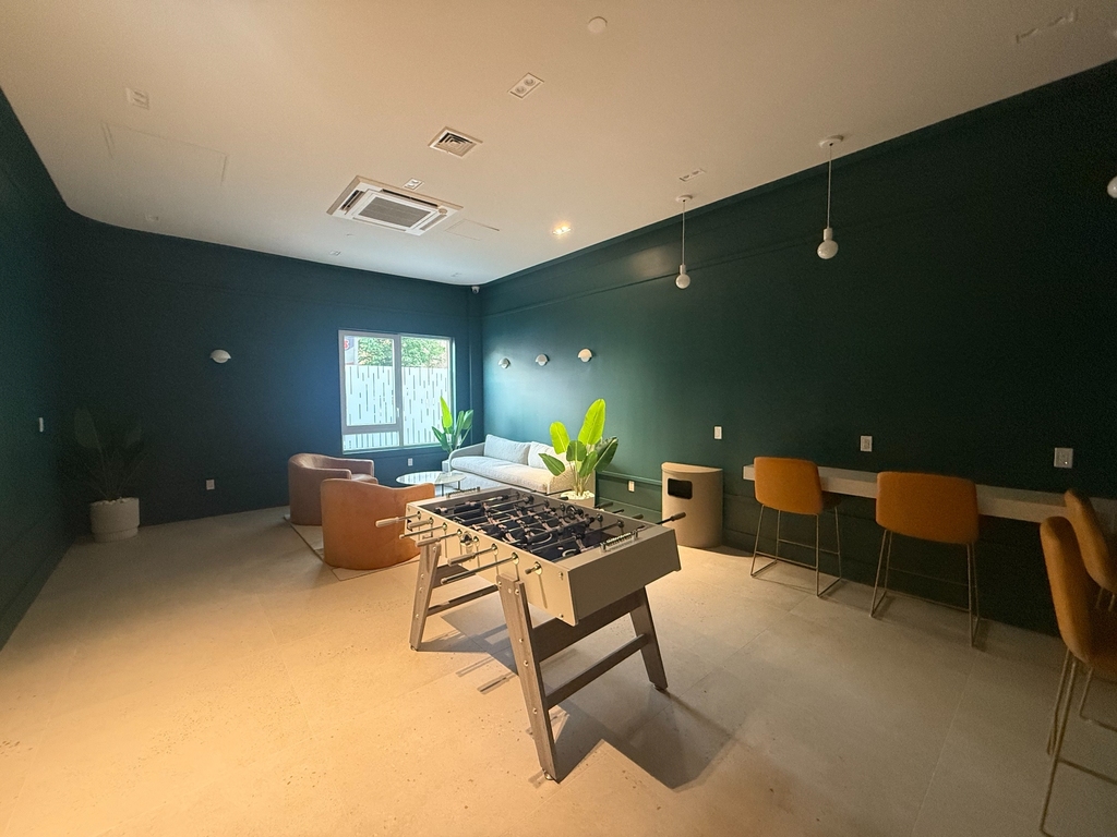 702 East 32nd Street - Photo 17