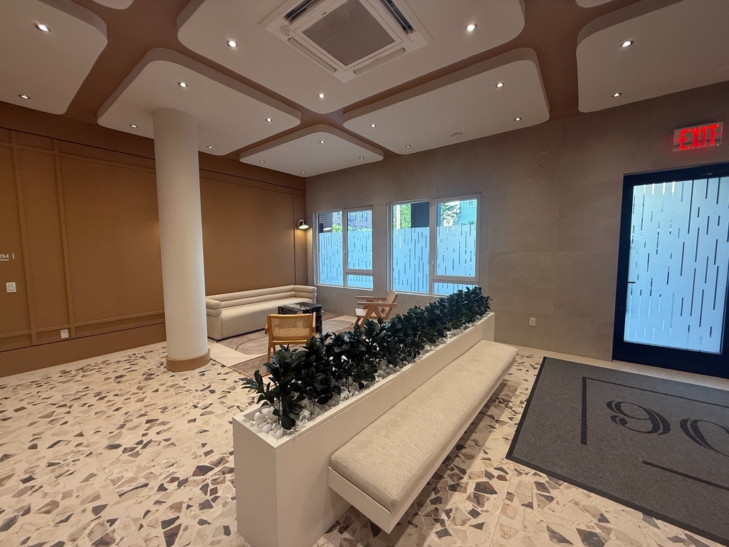 702 East 32nd Street - Photo 18