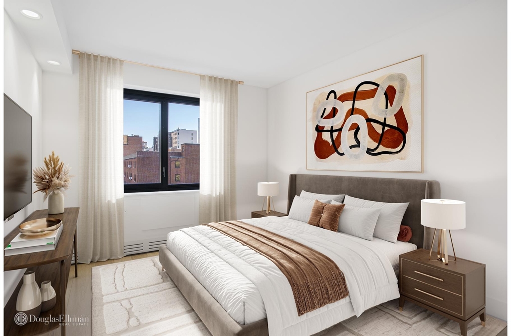 1325 Fifth Ave - Photo 3