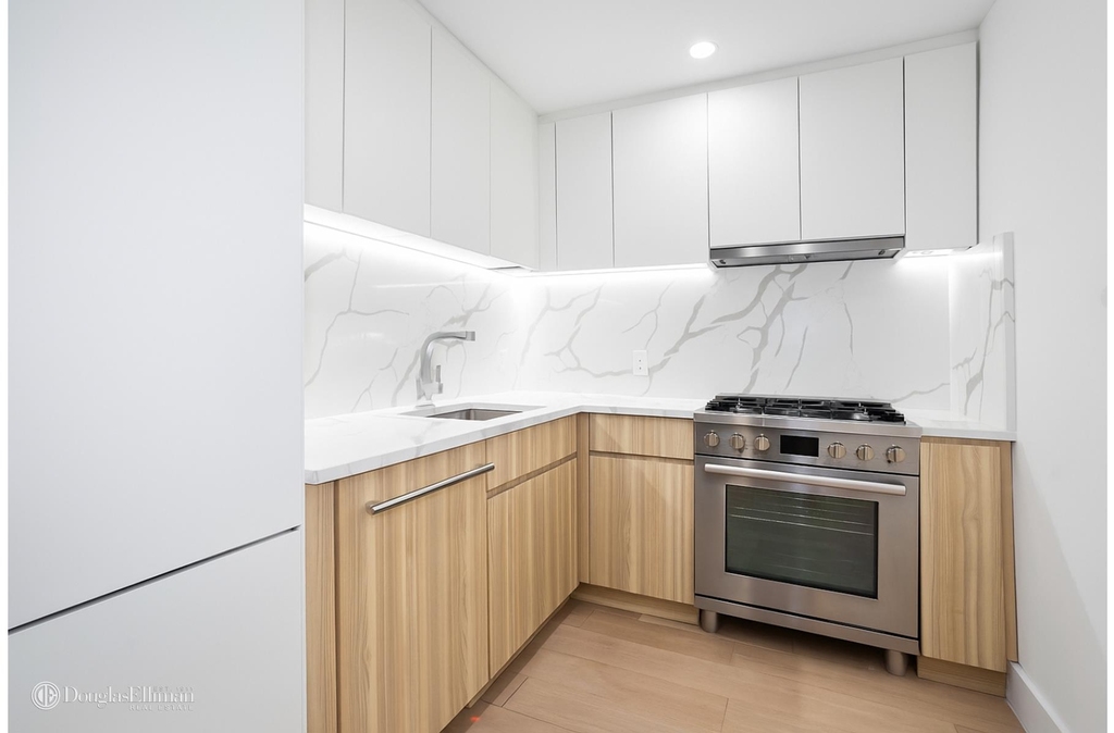 1325 Fifth Ave - Photo 1