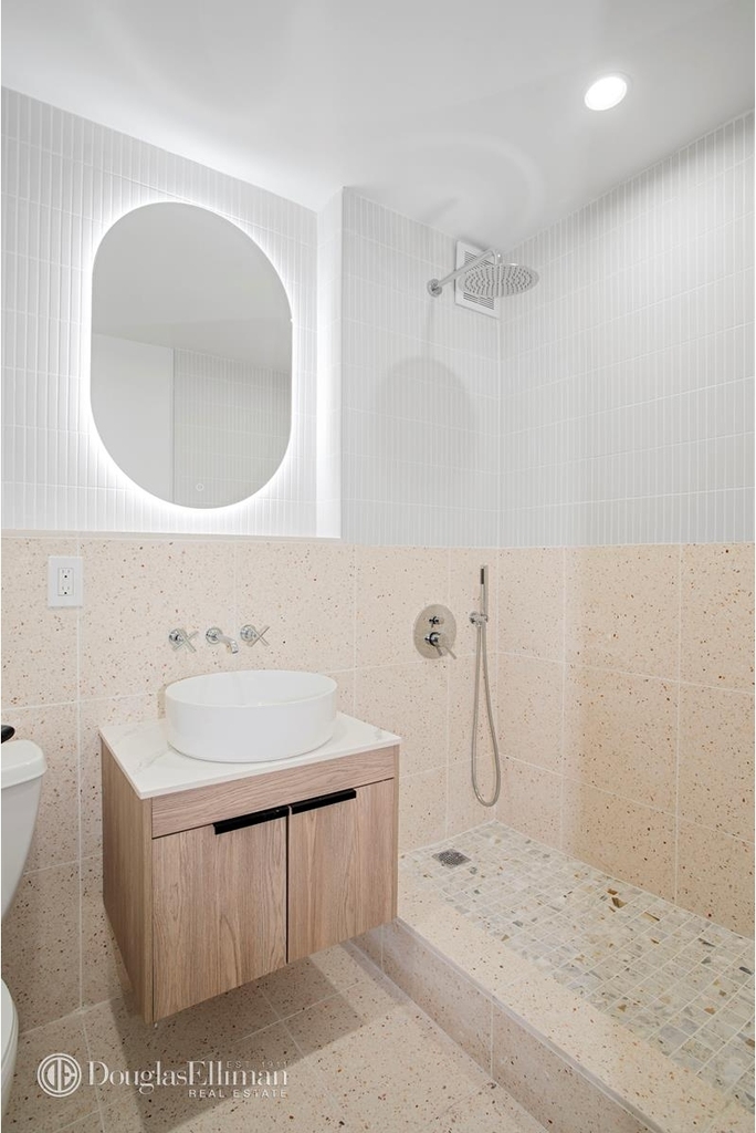 1325 Fifth Ave - Photo 4