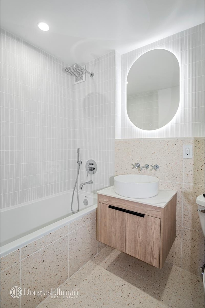 1325 Fifth Ave - Photo 5