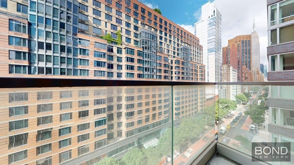 East 34th Street - Photo 2